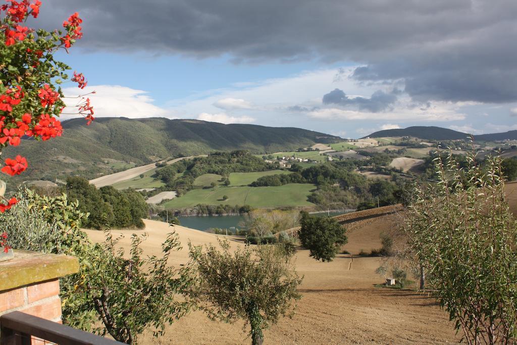 Вилла Agriturismo La Corte Sul Lago Чинголи Экстерьер фото